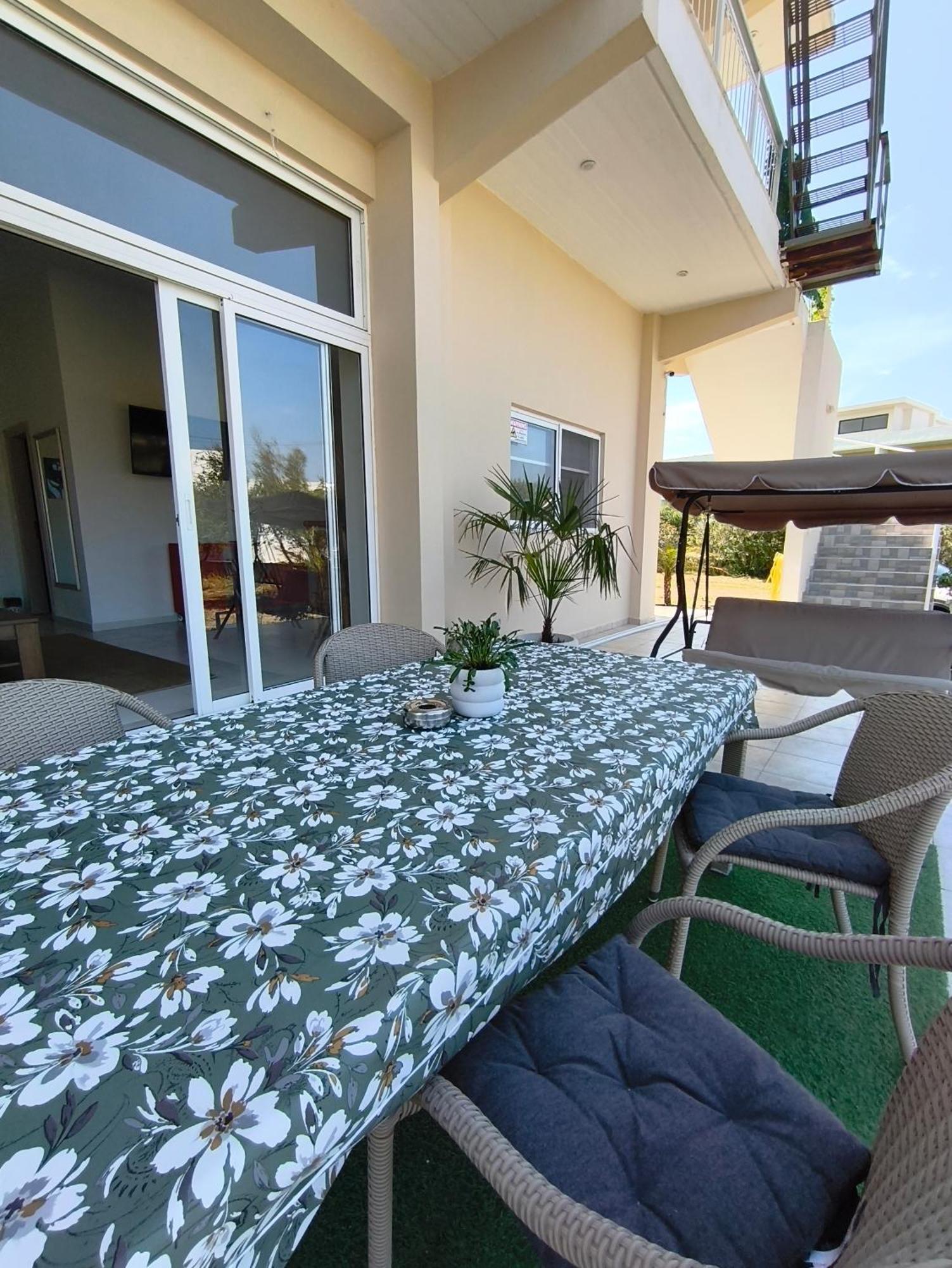 Spacious Beach House Theologos Bagian luar foto
